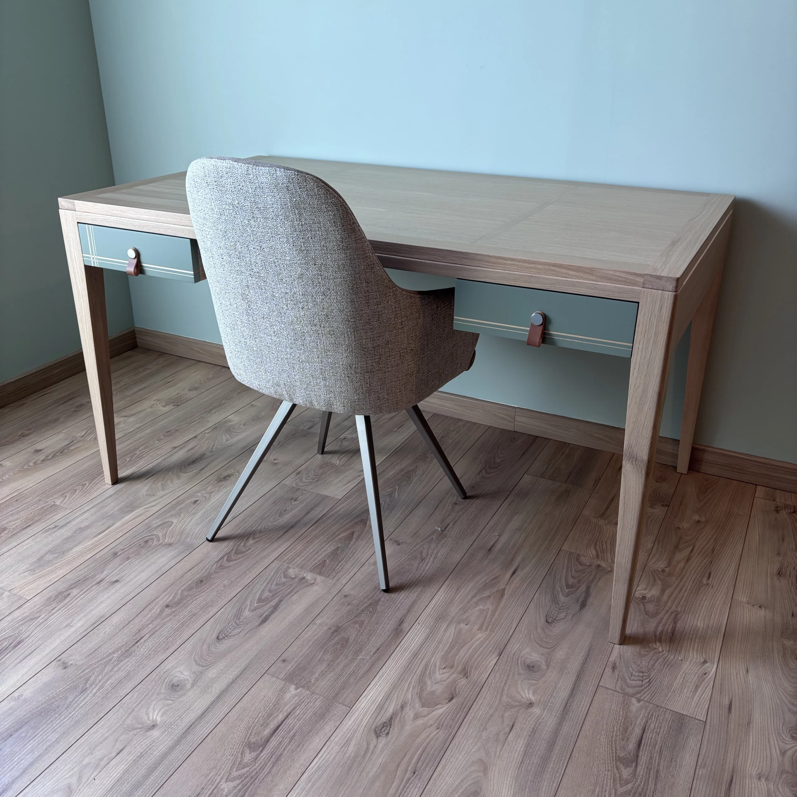 Bureau Ellipse 140 x 70 – Image 8