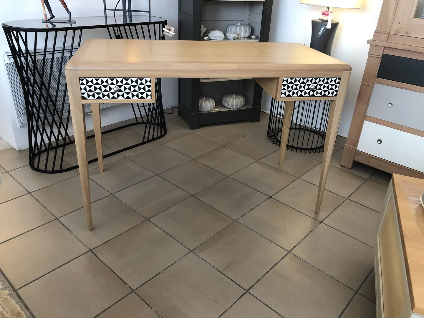 Bureau Louisiane noir et blanc – Image 8