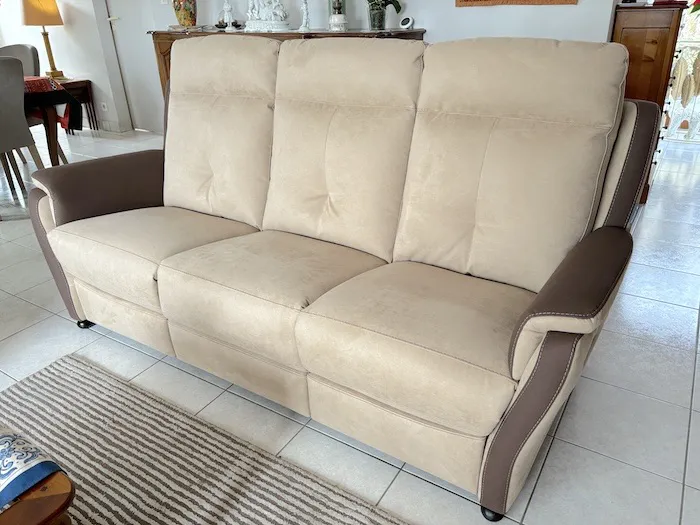 Canapé Giada 3 places en tissu chocolat et crème