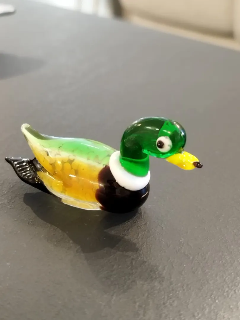 Canard vert en verre – Image 2