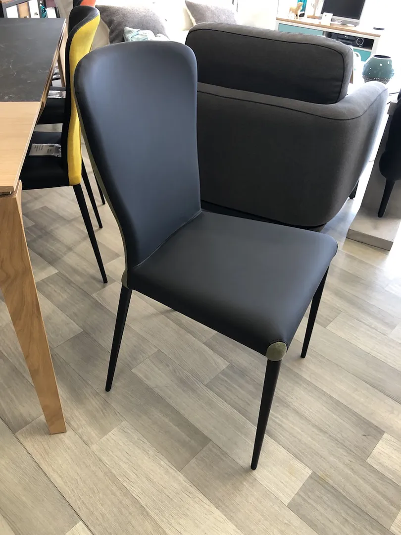 Chaise Francine bi matière noire/kaki clair