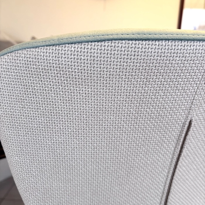 chaise confortable bleue beige