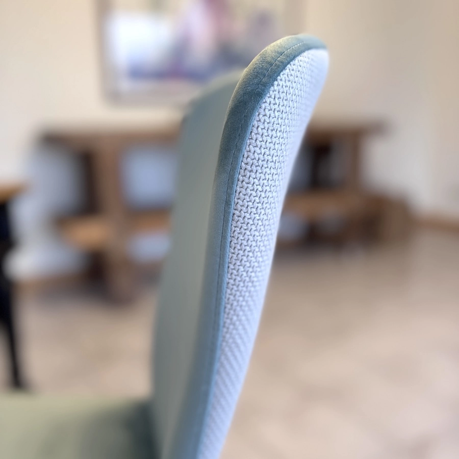 chaise confortable bleue beige