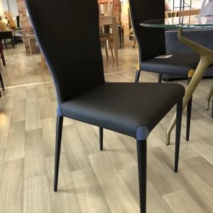 Chaise Francine bi matière noire/bleue