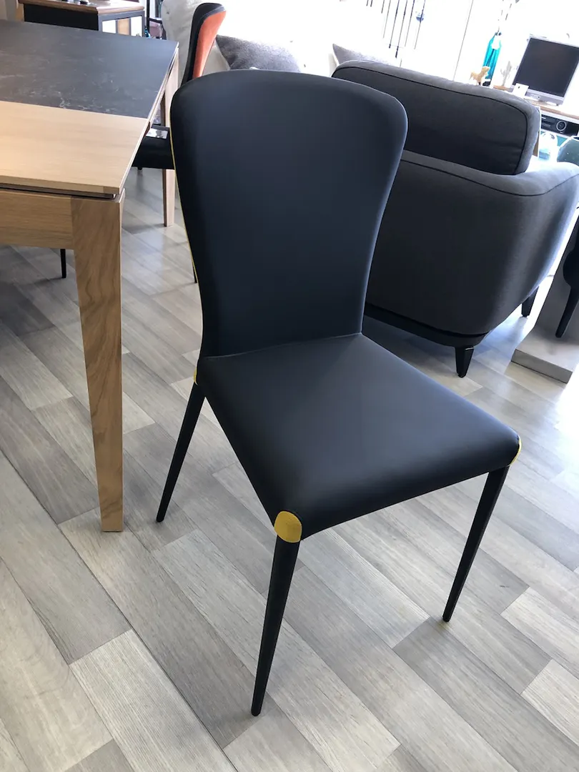 Chaise Francine bi matière noire/jaune