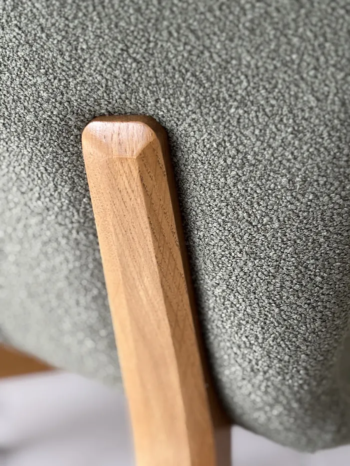 Chaise Jacobson tissu bouclette kaki – Image 4