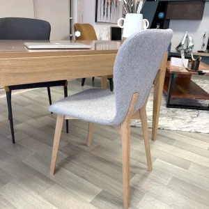 Chaise Jacobson grise