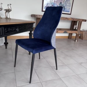 chaise confortable bleue