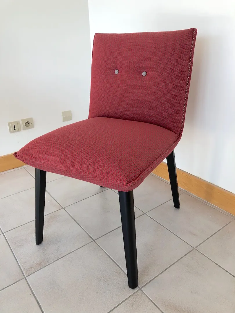 Chaise Soda tissu losanges rouge & gris – Image 4