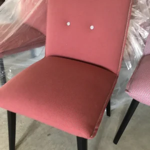 Chaise Soda tissu pied de poule gris & rouge