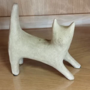 Chat beige