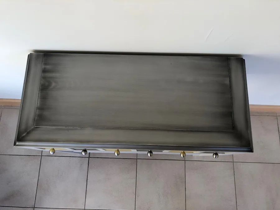 Console Parisienne Noire et jaune – Image 7