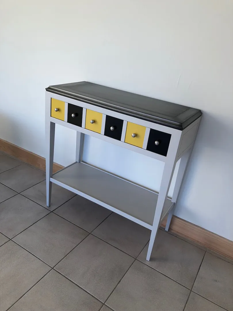 Console Parisienne Noire et jaune – Image 12