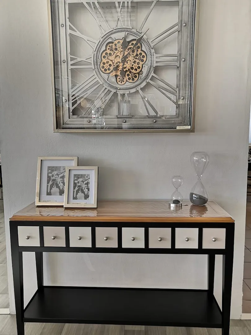 Console Parisienne Noire, grise et délavée – Image 2