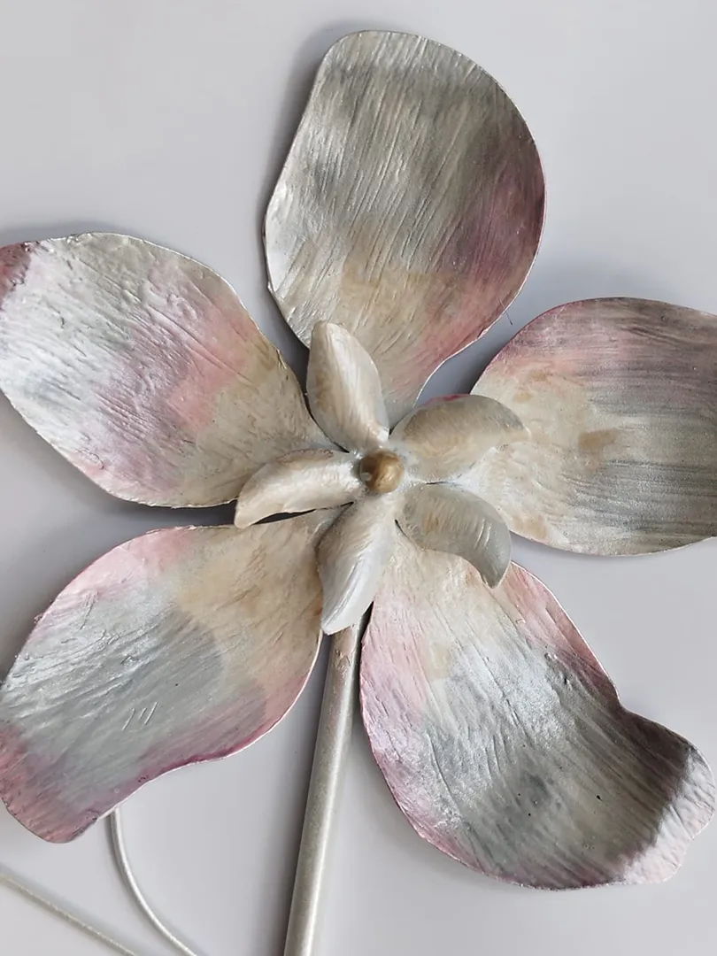 Décoration murale Fleur ivoire (petit modèle) – Image 3