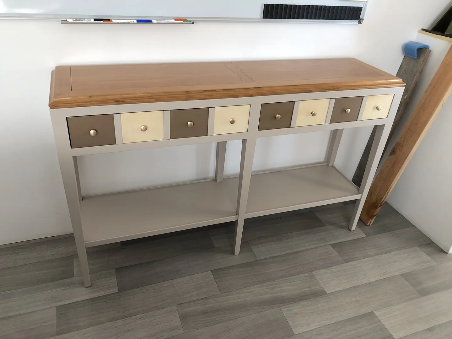 Double console Parisienne café