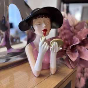 Déco Mademoiselle Fanie femme rouge à lèvre
