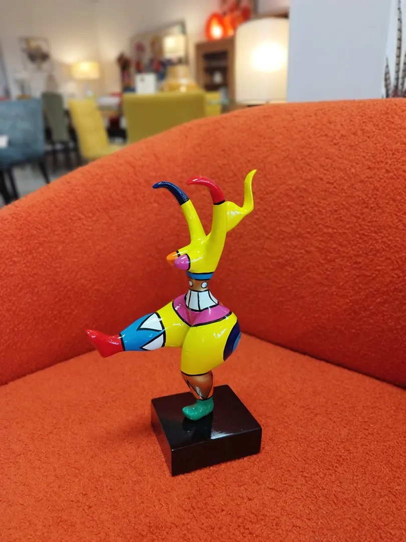 Sculpture Danseuse Jaune – Image 2