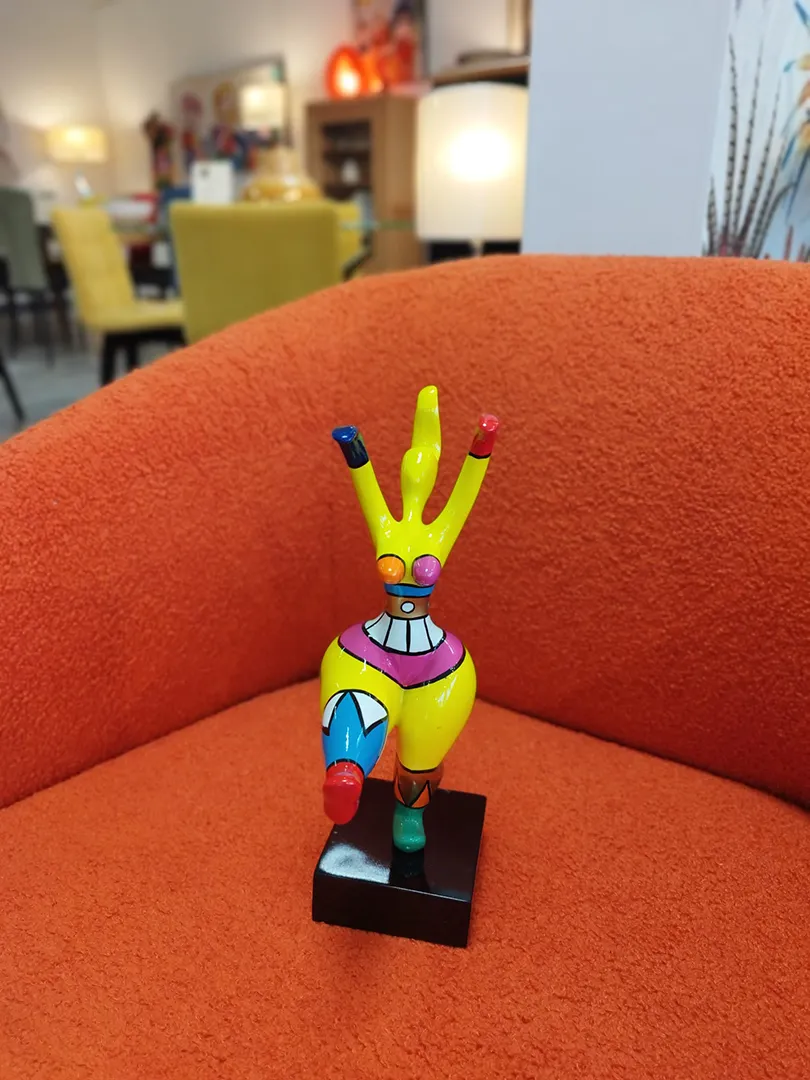 Sculpture Danseuse Jaune – Image 3