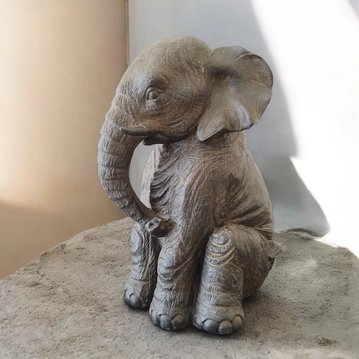 Eléphant assis – Image 2
