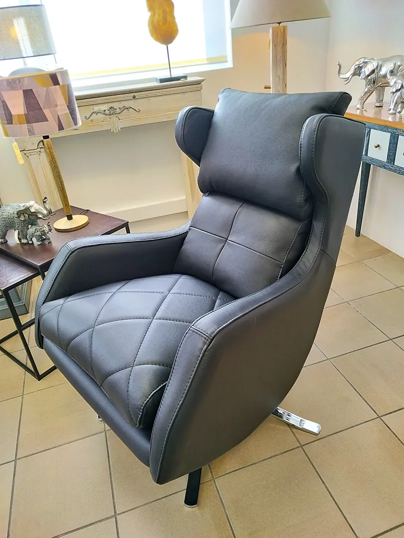 Fauteuil America pivotant cuir noir – Image 17