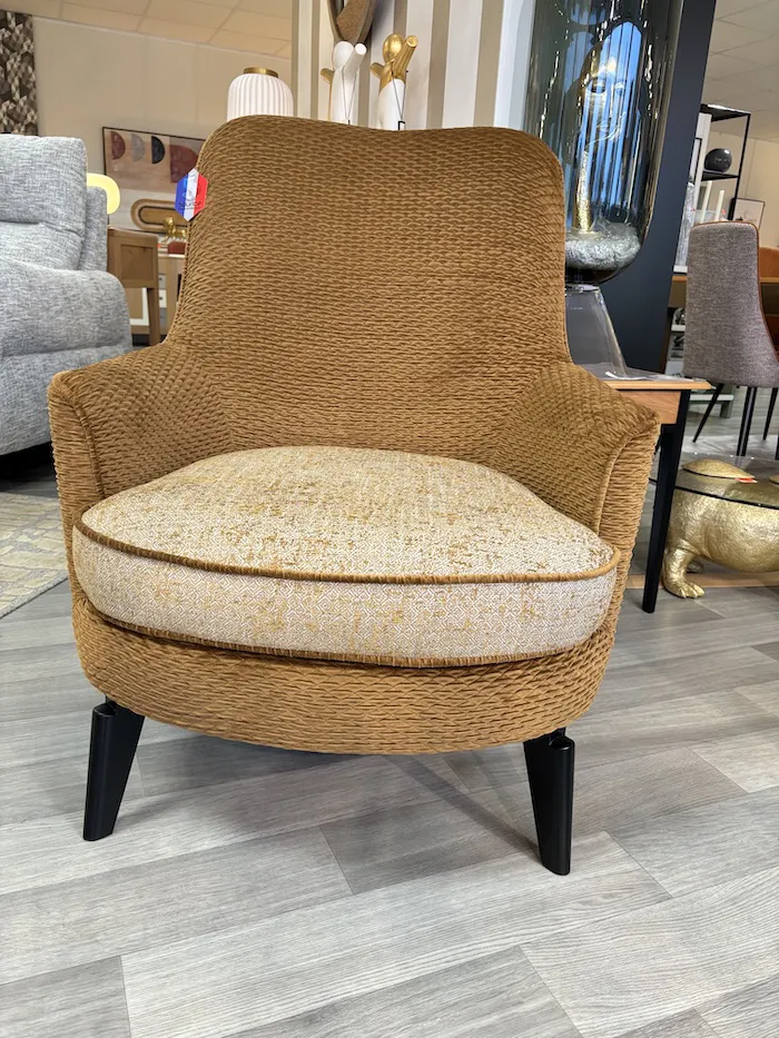 Fauteuil Flora tissu cognac – Image 2