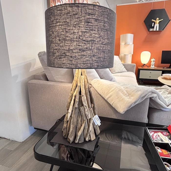 lampe en bois flotté