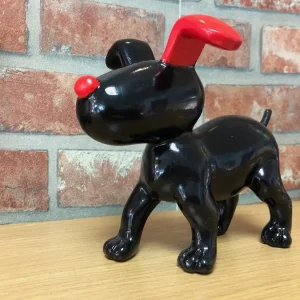 Chien Médor rouge et noir