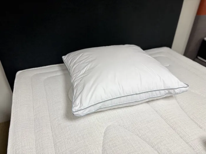 Oreiller Gel mi-ferme 60 x 60 cm sensation duvet – Image 3