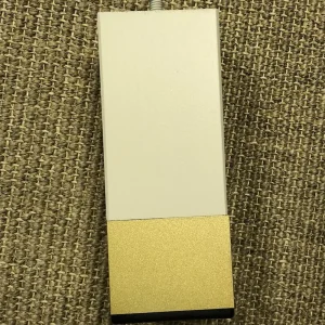 Pieds de lit carrés beige et alu doré H15 cm