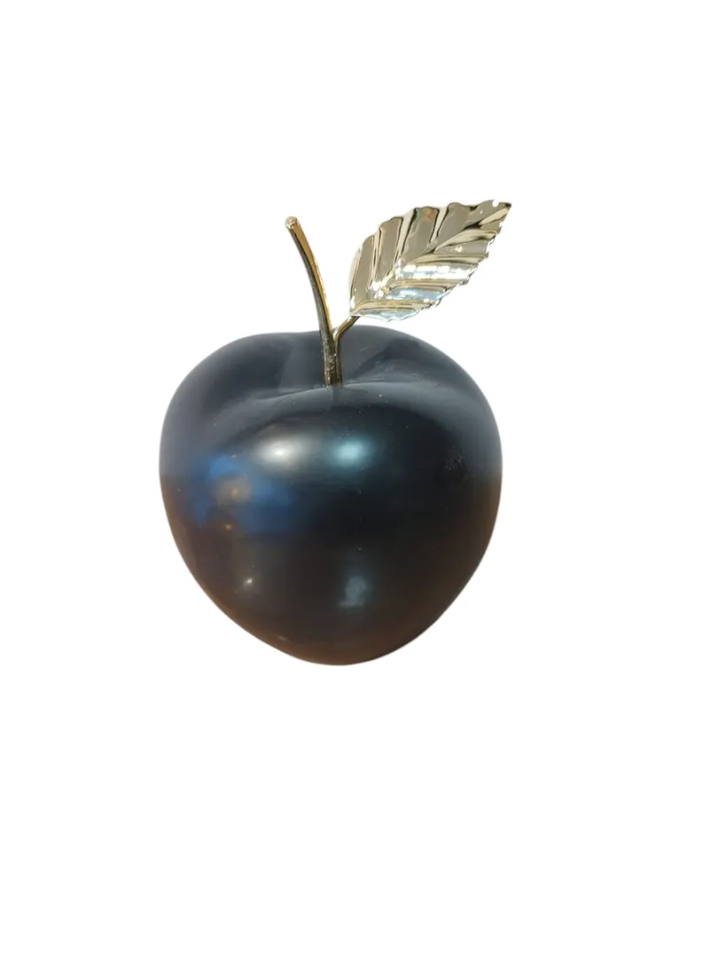 Pomme noire et dorée – Image 6