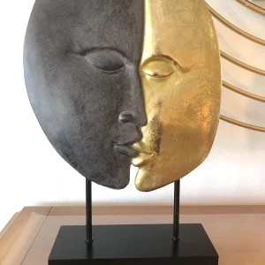 Sculpture Couple Baiser
