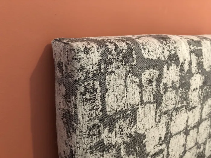 Tête de lit Corail 140 tissu Brique grise – Image 3