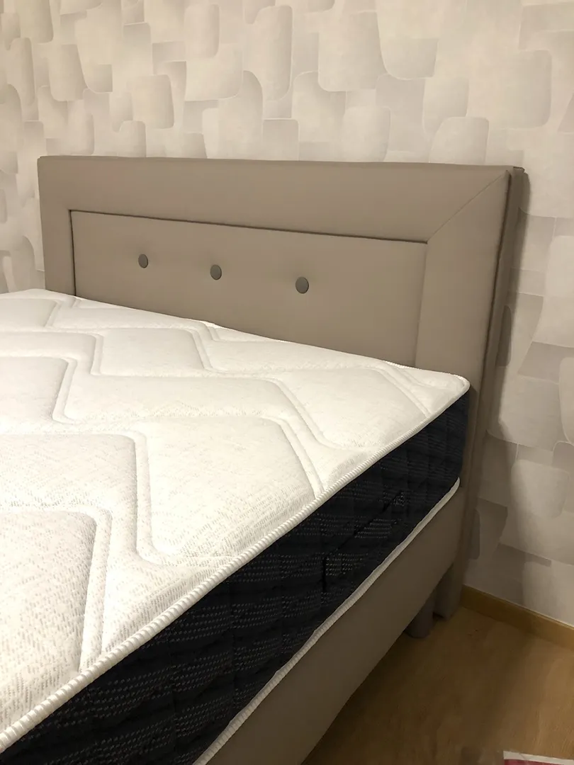 Tête de lit Madras taupe Boutons foncés – Image 3